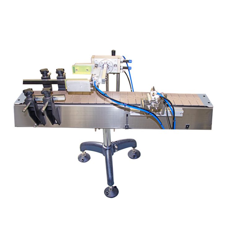 Automatic bottle turner machine